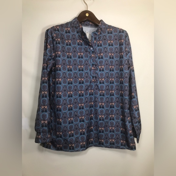 La Mode Blue Pullover Blouse Women’s size XL v neck - Picture 1 of 7